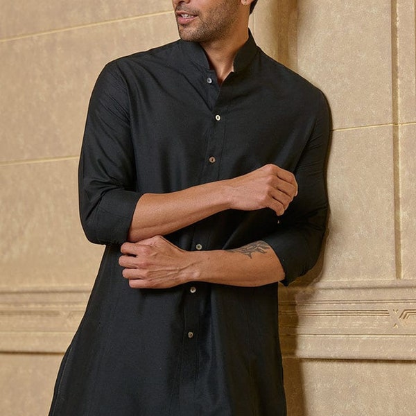 Kurta recto-verso pour homme, Kurta long en pur coton à manches longues et col mao, Kurta noir simple ouvert au centre, Vêtements de dessus de marque pour hommes