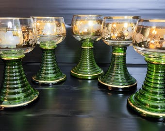 5 x trumpet-shaped Roman glasses / vintage wine glasses / Roman wine glasses / souvenir glasses. With magnificent golden decoration.