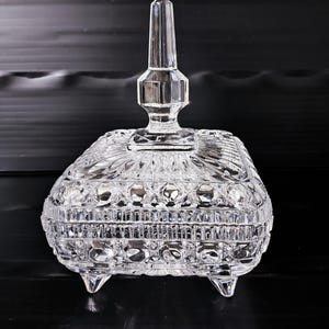 Lead crystal candy dish with feet and a pointed lid (pine cone or obelisk knob) / diamond cut, 1950s-70s