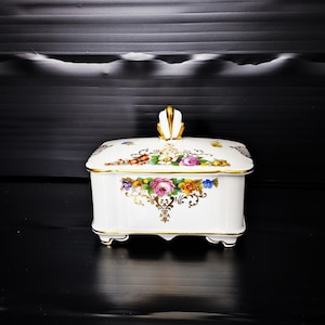Antique Rosenthal porcelain lidded box, jewelry box with floral motif and gold pattern/ Art Deco/ bottom mark since 1901.