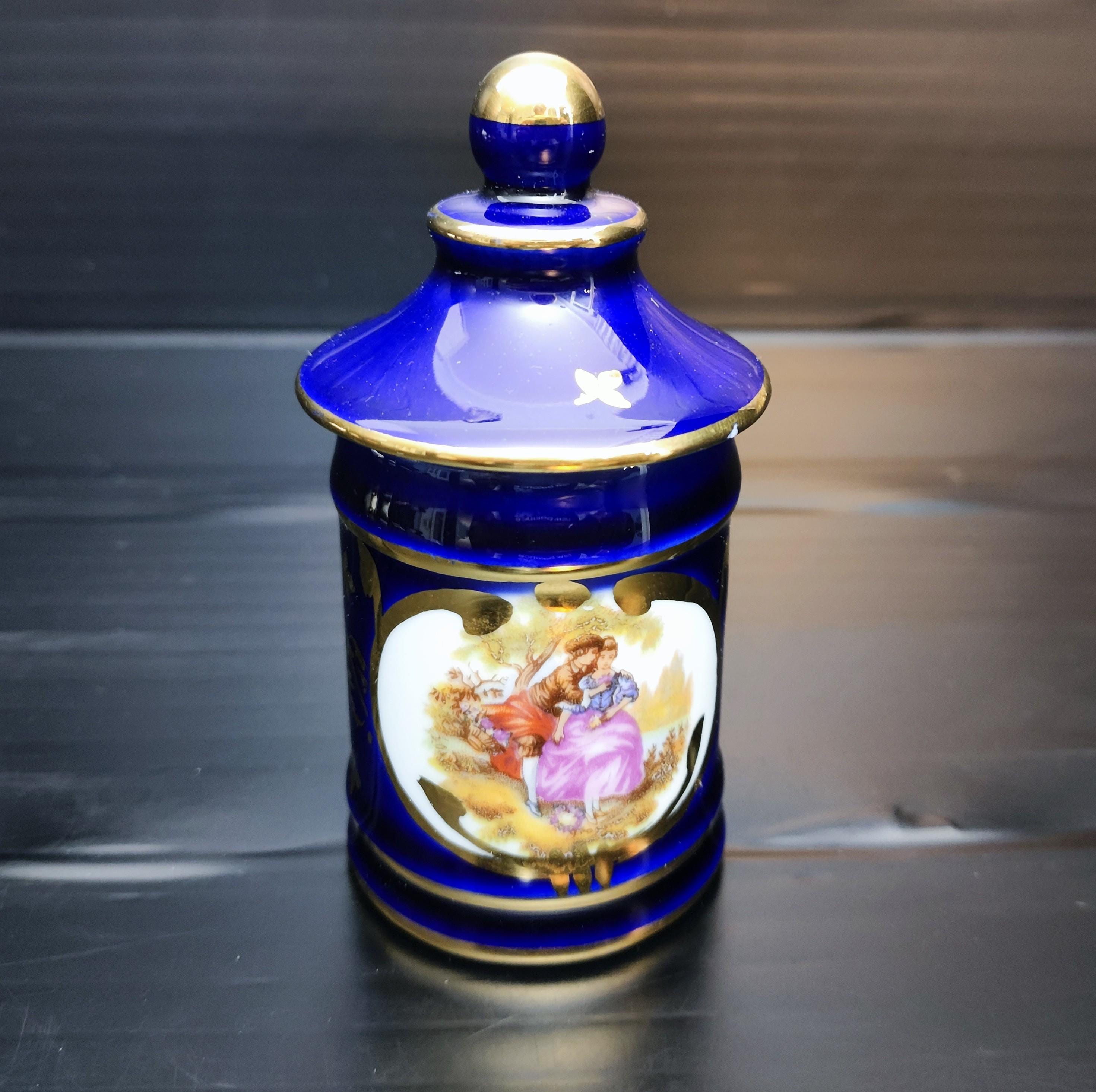 リモージュ磁器製の小さな装飾蓋付きボックス／コバルトブルー 