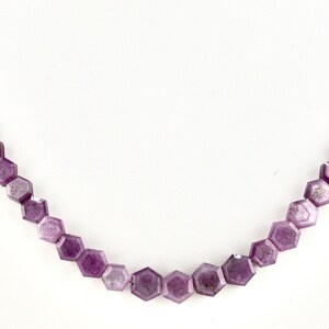 Collar llamativo con gema de rubí natural en forma de estrella hexagonal imagen 3