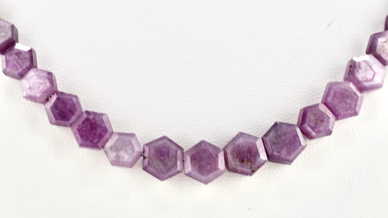 Collar llamativo con gema de rubí natural en forma de estrella hexagonal imagen 2