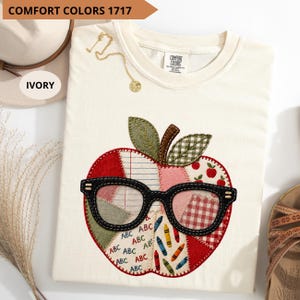Comfort Colors® T-shirt met appelmotief en nep-patchwork, ideaal als kerstcadeau of T-shirt met appelmotief voor de start van het schooljaar, perfect als bedankje voor een nieuwe leerkracht.