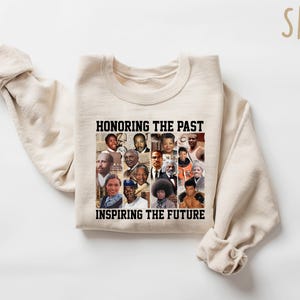 Black History Honoring The Past Inspiring The Future Teacher Shirt,Black History Month Shirt, The Future Black Shirt,Tree On The Books Gift bild 3