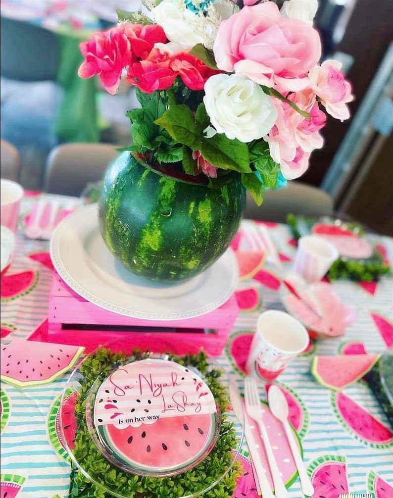 Personalize 10'' Disposable Dinner Plates, Add Your Custom Text or