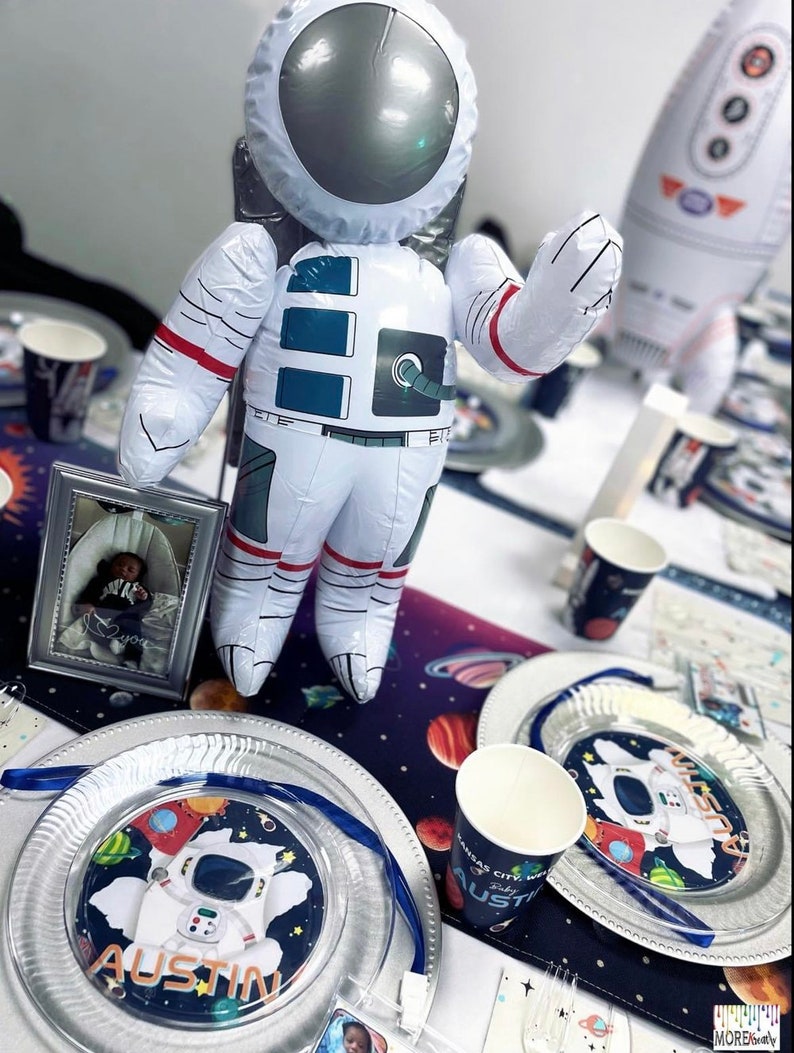 Personalize 10'' Disposable Dinner Plates, Add Your Custom Text or