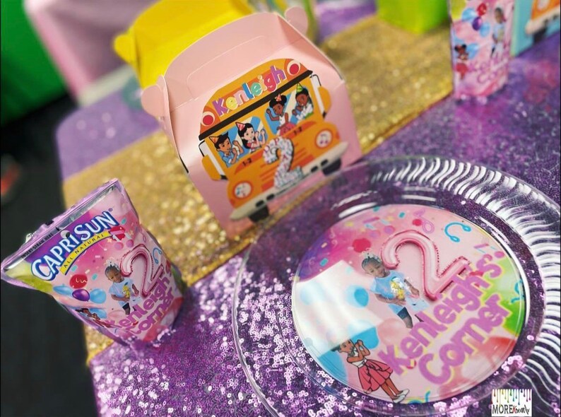 Personalize 10'' Disposable Dinner Plates, Add Your Custom Text or