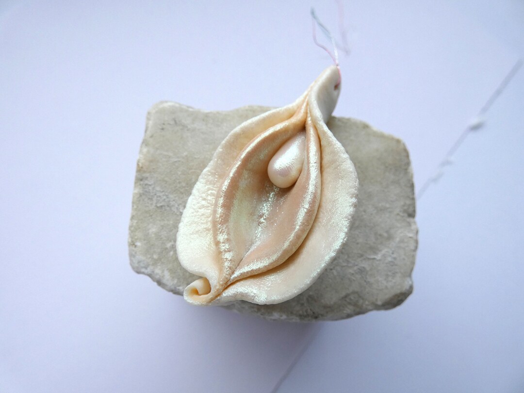 Minimalist Beige Vulva Sculpture Feminist Art Divine Etsy