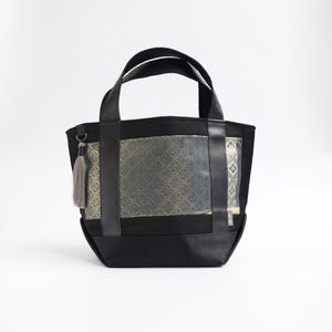 Bolso tote Obi único, mini bolso tote japonés, bolso kimono reciclado, bolso con estampado floral en forma de abanico, bolso de mano moderno Wa, bolso Obi vintage
