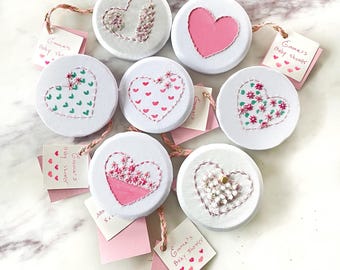 Baby shower favors hearts welcome baby personalized new born favours baby girl custom  favor bulk baby party keepsake ornament nursery decor