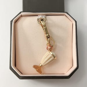 W10-Juicy Couture strawberry milkshake charm
