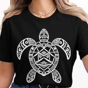 Hawaiian Turtle Tribal Design T-Shirt, Polynesian Sea Turtle Tee, Tribal Turtle Graphic Shirt, Unique Turtle Art Tee, Turtle Lover Gift