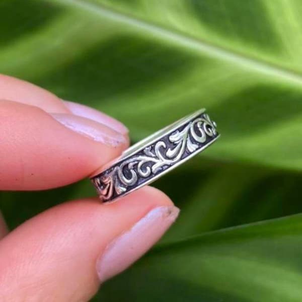 Handgemachter Unisex-Ring aus Sterlingsilber mit Gravur und minimalistischen Reben-Details, perfekt für Männer oder Frauen, Stapeln, Jugendstil, Boho.