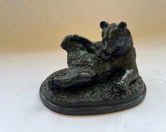Kasli antiguo - Escultura de hierro fundido de un oso