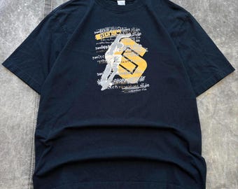 Camiseta vintage Y2K Old Navy Skateboard Skater com estampa grunge