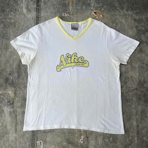 Vintage Y2K Women’s Nike Silver Tag Shirt