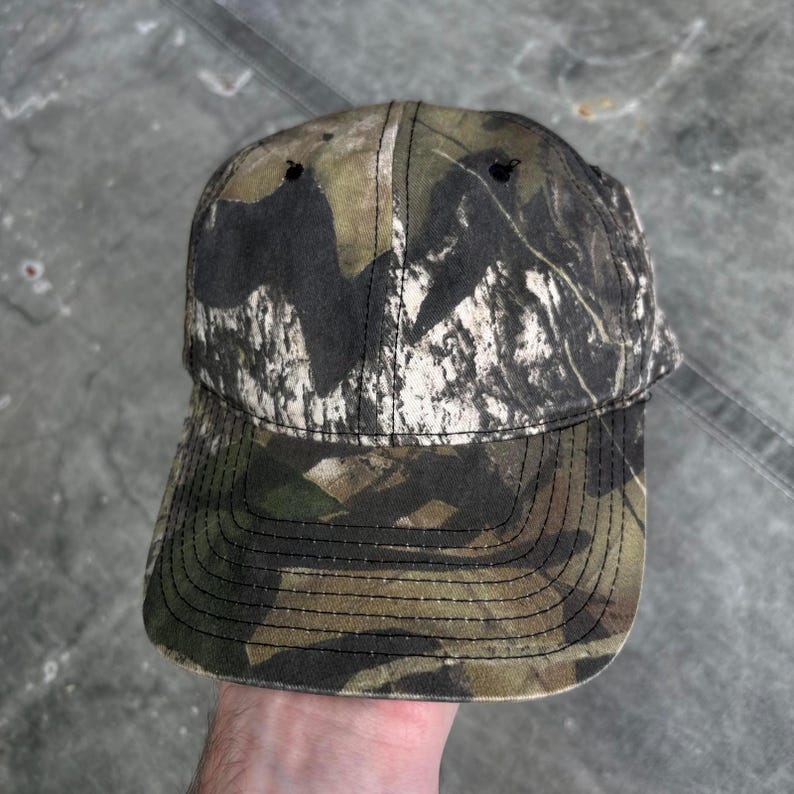 Vintage Y2K Mossy Oak Realtree Camo Grunge SnapBack Hat image 1