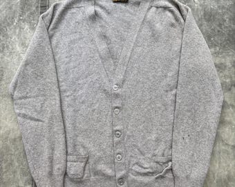 Cárdigan de lana gris vintage de Pringle of Scotland de los años 70