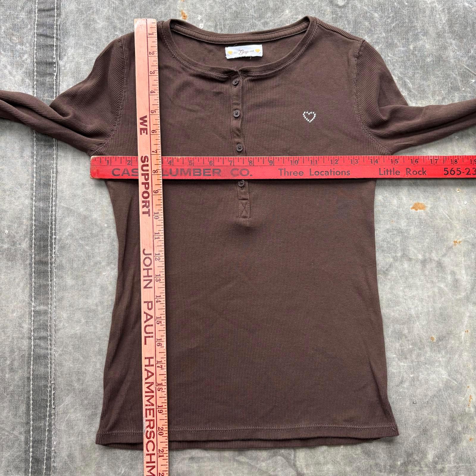 Vintage Y2K Gap Chocolate Brown Rhinestone Heart Thermal Henley 