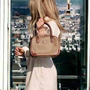 THE STAR OF THE SHOW! AUTHENTIC VINTAGE LOUIS VUITTON HUGE 15 MONOGRAM  CANVAS AND LEATHER X-LARGE SATCHEL BAG #17747