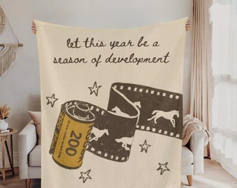 Year of the Horse Plush Blanket Throw Cozy Bedding Quirky Equestrian Zodiac Soft Animal Trendy Bedroom Luxurious Chinese New Year Animals