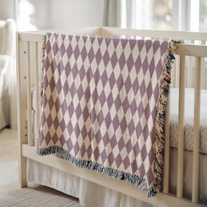 Lavender Woven Throw Blanket Diamond Pattern Harlequin Blanket Mid Century Couch Throw Boho Nursery Decor Soft Purple Bed Blanket