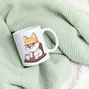 Diseño de taza de perro con gafas / Arte de jefe de café Shiba Inu para regalos, decoración de oficina y clipart divertido de perro de negocios % Linda idea de regalo