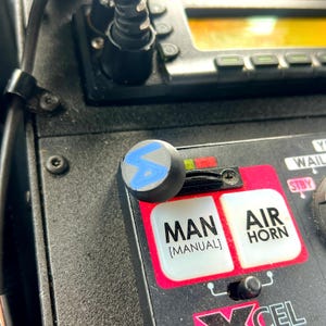 Polis EMS-brandljusrampens utbytesbrytare
