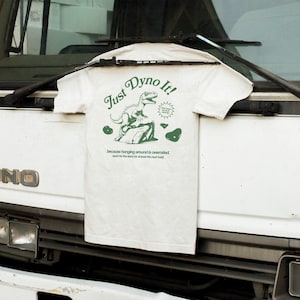 T-shirt en coton Dyno Crew — T-shirt carré surdimensionné pour l'escalade, vêtements d'escalade, chemise d'escalade de style rétro vintage