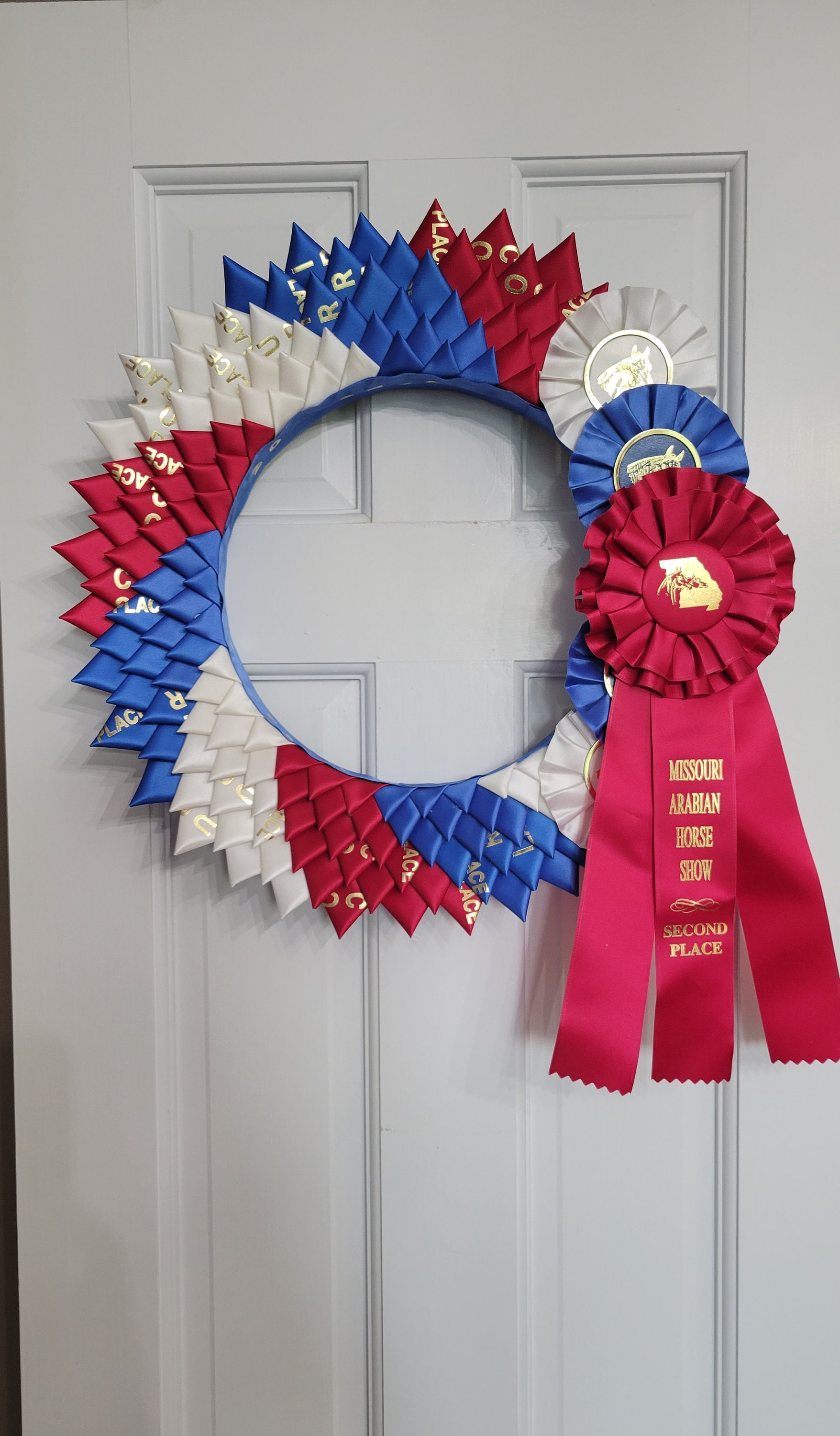ribbon tie wreath