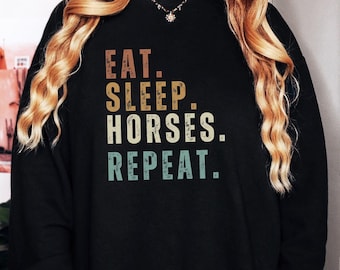 Sudadera con diseño de caballos Comfort Colors®, sudadera con diseño de caballos, sudadera ecuestre acogedora, regalo para amantes de los caballos, regalo con diseño de caballos con latidos del corazón