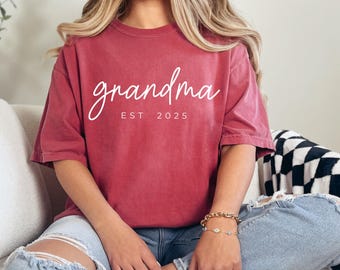 Custom Comfort Colors® Grandma Shirt, Granny Est Date Tee, Custom Mimi Tshirt, Grandmother Gift, Mothers Day Gift, Baby Announcement Tee