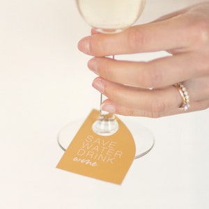 Save water drink wine Anhänger Hello Lover – coole Formen im tollen Farbmix, modern, schlicht, gelb