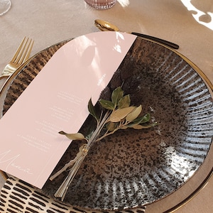 Hochzeit Menükarte mit Namen personalisiert – Light Blush, modern in zarten Farben, rose, peach, apricot, mauve, schlicht, halbrund