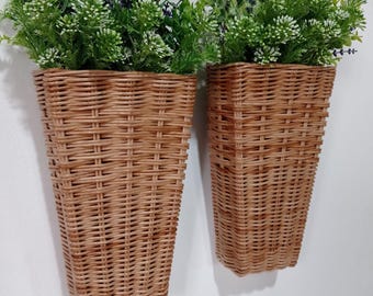 Brown door basket l Wicker basket in rustic style | Hanging basket for flowers | A basket of natural color | Trapezoidal door basket