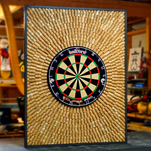 Cork dart board