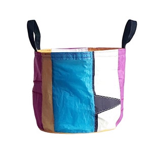 VENDU Numéro 9. Sac de Sport Fait Main à Partir d'Ailes de Kitesurf, Delta, Parapente. Vintage, 10 Ans de Vol Minimum. 30 cm. image 1