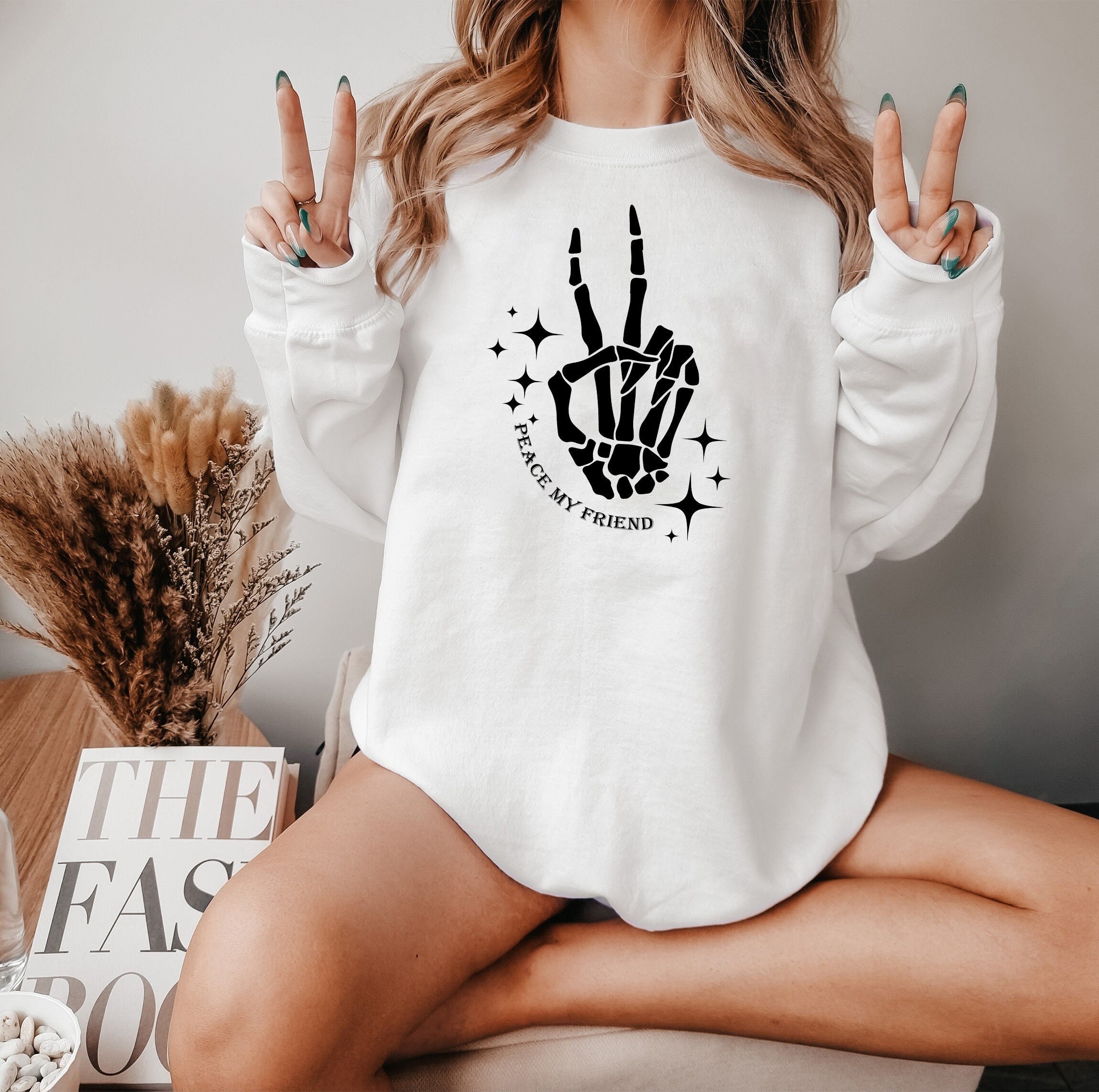 Peace Skeleton hand Svg,Instant digital Download, Cricut svg, Clip art, Png, Svg, Eps, Jpg, Silhouette Vector, Skeleton hand, Hallowen