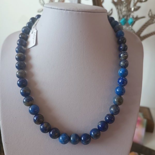 Collier en lapis-lazuli véritable