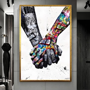 Banksy Graffiti Wall Art: Graffiti Hand in Hand on Canvas, Street Art Picture, Modern Framed Wall Art, Gift for Couples, Couples Gift