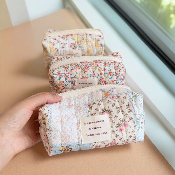 Flowers Quilted Makeup Bag, Handmade Makeup Bag, Vintage Cosmetic Organizer, Quilted Fabric Travel Pouch, Cosmetic Organizer, Gift For Her