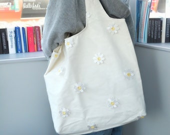 Daisy Canvas Tote Bag, Aesthetic Flower Tote, Canvas Shoulder Bag, Reusable Bag, Cute Daisies Bag, Handmade Tote Bag, Gifts For Women