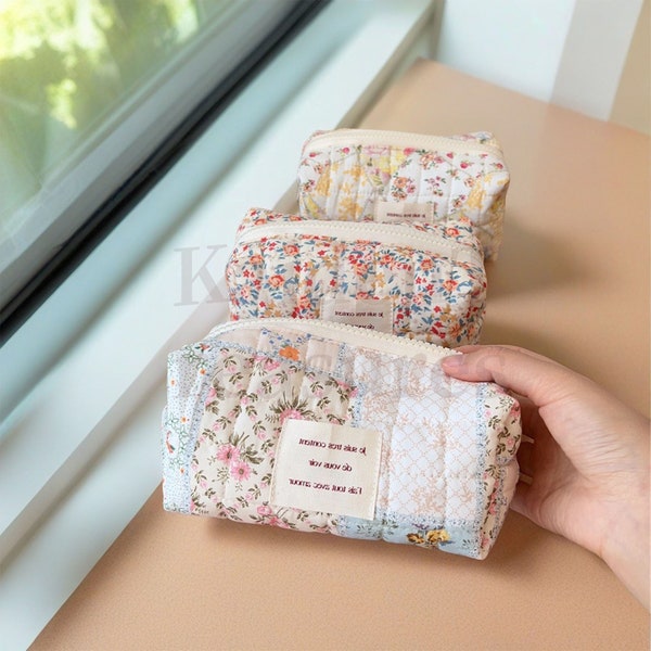 Flowers Quilted Makeup Bag, Handmade Makeup Bag, Vintage Cosmetic Organizer, Quilted Fabric Travel Pouch, Cosmetic Organizer, Gift For Her