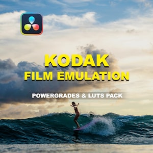 Peut inclure: Image avec le logo DaVinci Resolve, le texte "KODAK FILM EMULATION" et "POWERGRADES & LUTS PACK." Un surfeur surfe une vague dans l'océan sous un ciel nuageux. L'image a une ambiance cinématographique.
