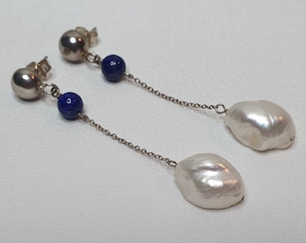 Chain earrings in 925% nickel free silver with baroque pearl and lapis lazuli (EA3 LAPIS)