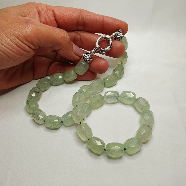 Collier original en jade néphrite vert de mer translucide avec fermoir en argent 925% sans nickel (C1 GIADA)