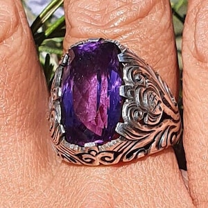 Traditional Bali ring in 925% nickel free silver with wonderful authentic amethyst (R21 AME.)