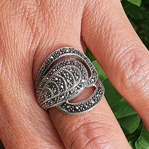 Original ring in 925% nickel free silver, (R 24 BRAND.)