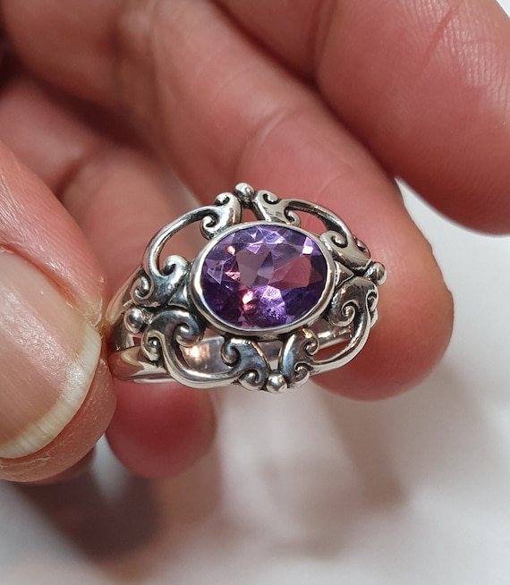 Bague En Argent 925 Avec Améthyste - Pierre Principale Et Secondaire Améthyste - Occasion
